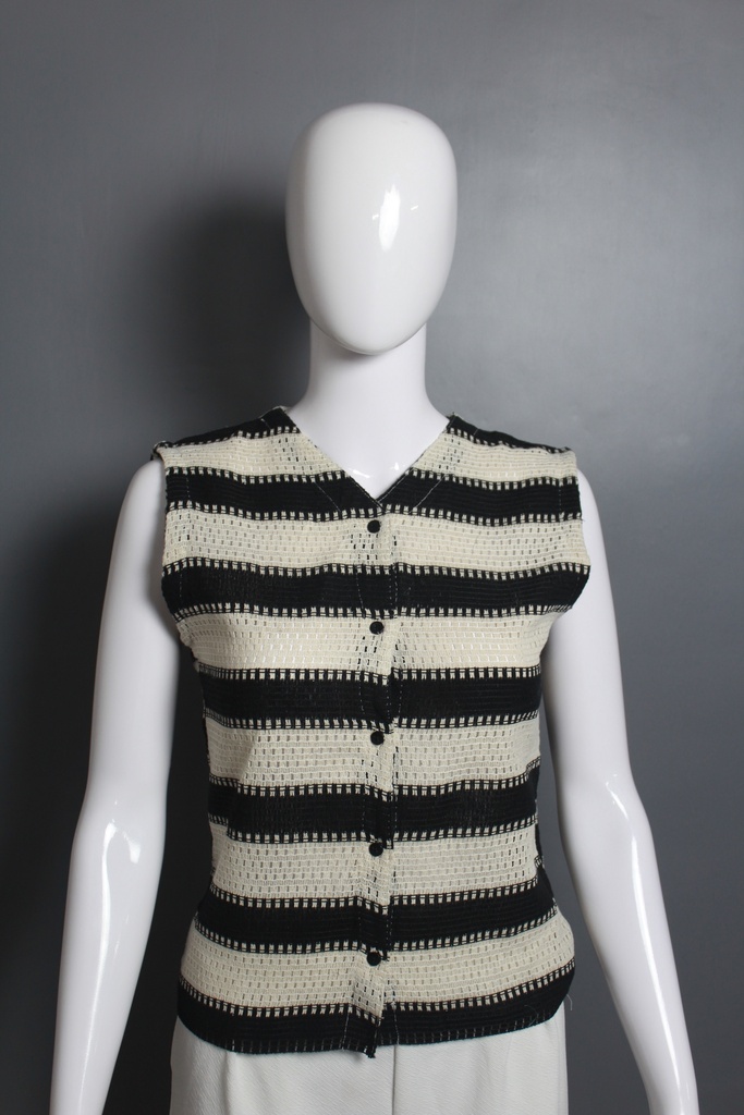 DA-08-25-101-BLACK.WHITE